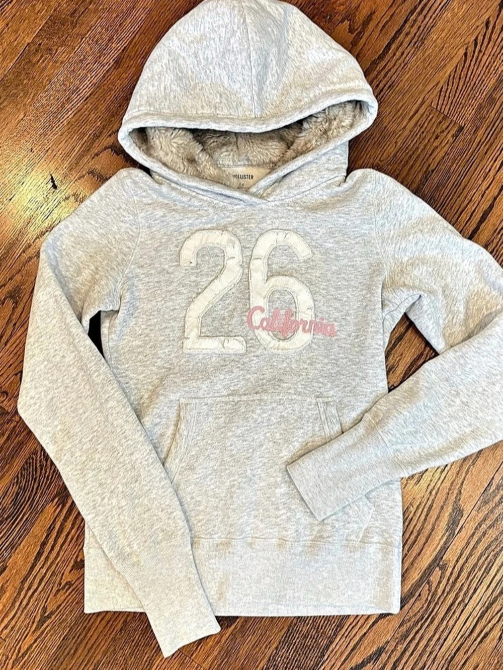 Hollister California 26 Faux Fur-Lined Hood Graphic Hoodie Graphic Faux-Fur